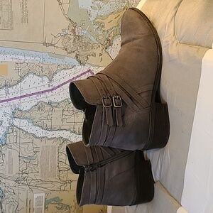 Maurices Raven Cross Strap Ankle Boots, 8.5/Gray color